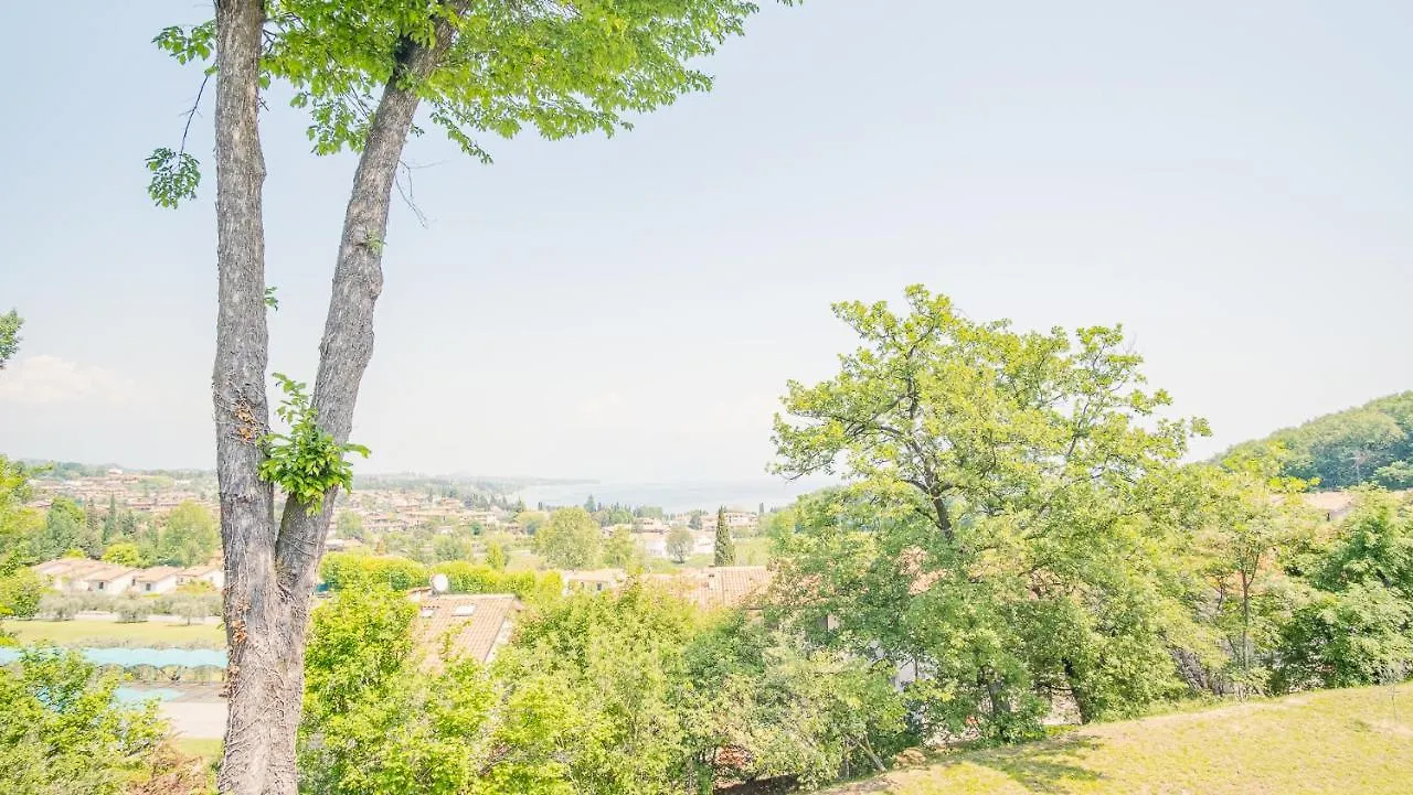La Casa Sulla Collina - Italian Homing Apartment Padenghe sul Garda 0*,  Italy
