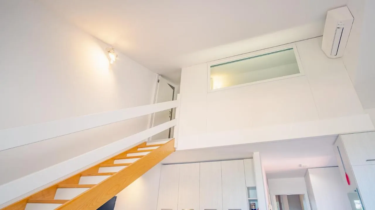 La Casa Sulla Collina - Italian Homing Daire Padenghe sul Garda 0*,  İtalya